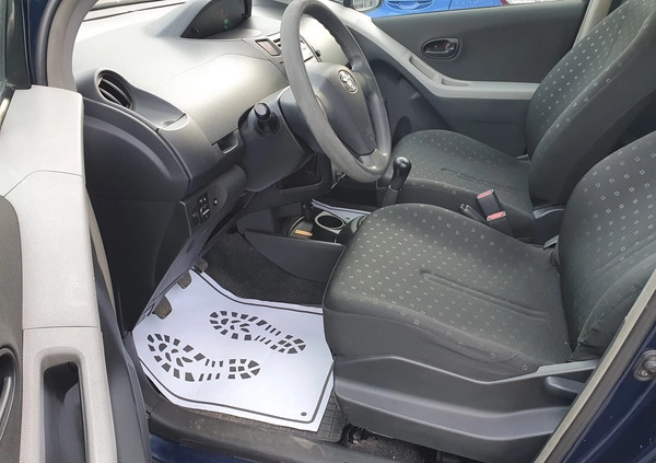 Toyota Yaris cena 14900 przebieg: 131709, rok produkcji 2008 z Warszawa małe 154